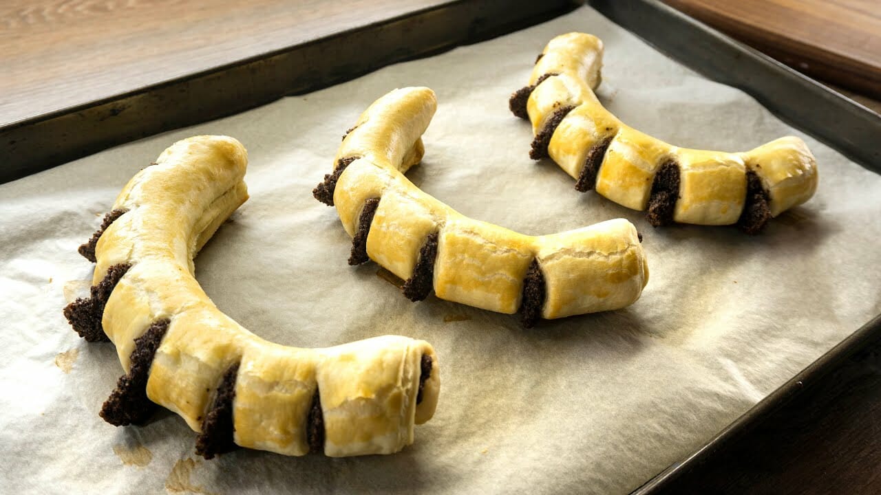 Mini Puff Pastry Bear Claws with poppy seeds Filling